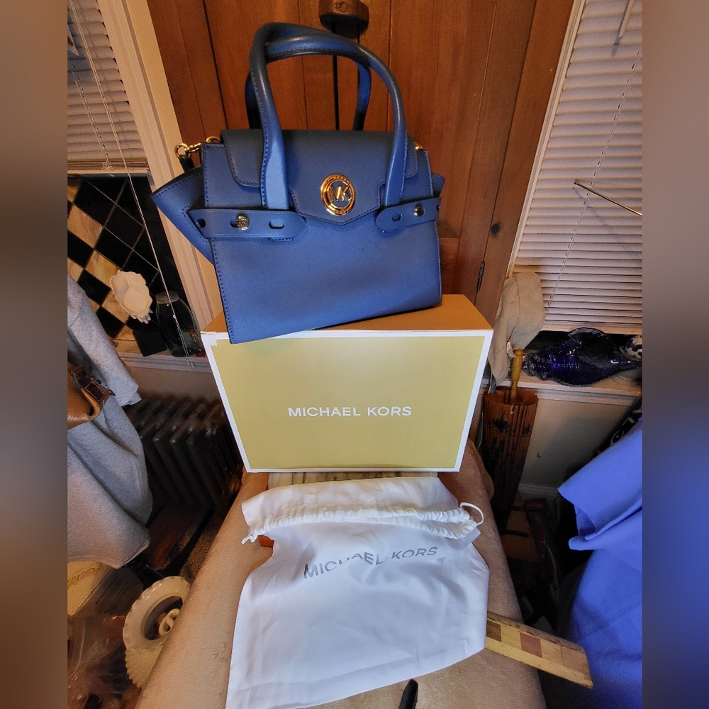Michael Kors Blue Leather Handbag - Picture 3 of 17